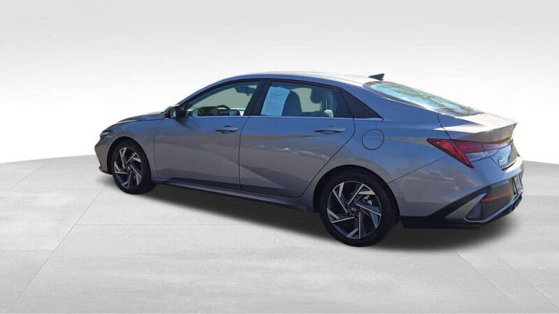 2025 Hyundai Elantra Limited