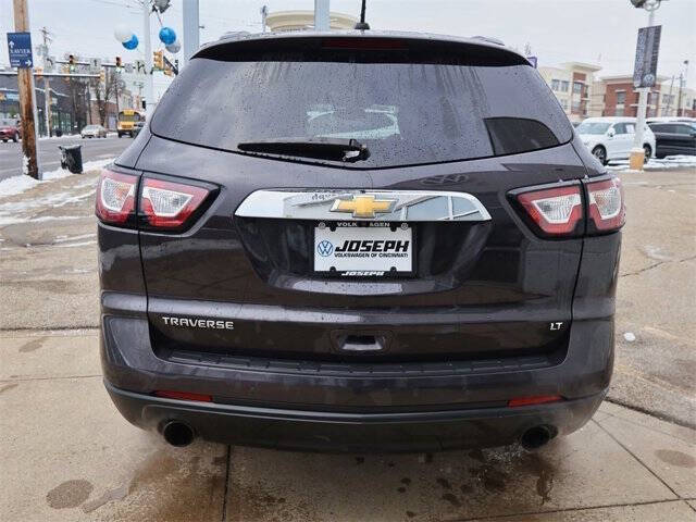 2017 Chevrolet Traverse LT