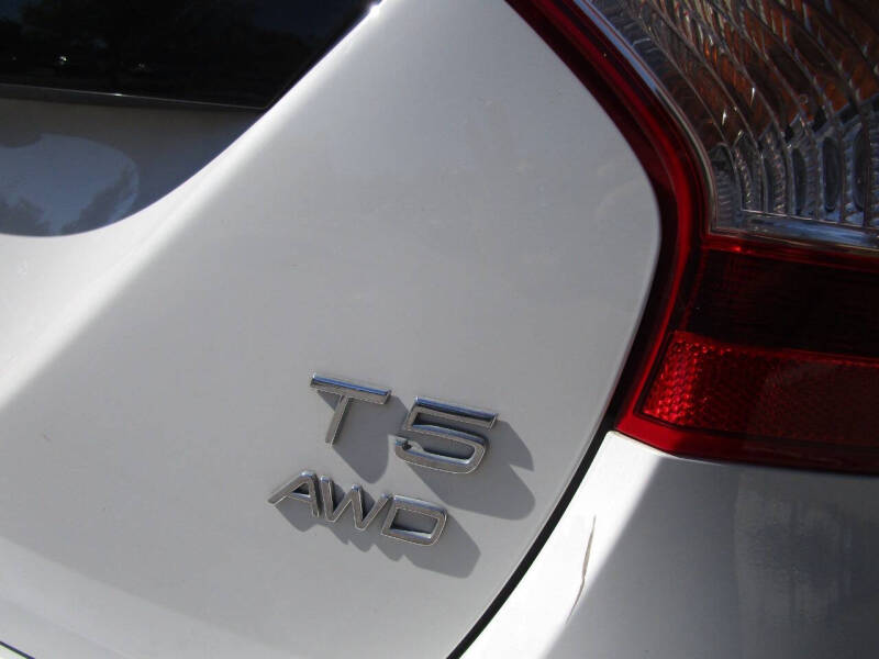 2015 Volvo V60 Cross Country T5 Platinum