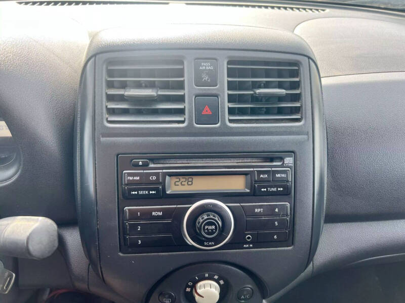 2014 Nissan Versa 1.6 S