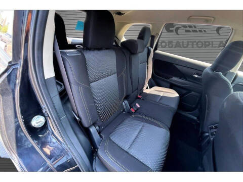 2020 Mitsubishi Outlander ES