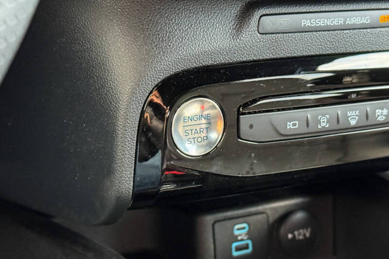 2023 Ford Escape Hybrid ST-Line Select