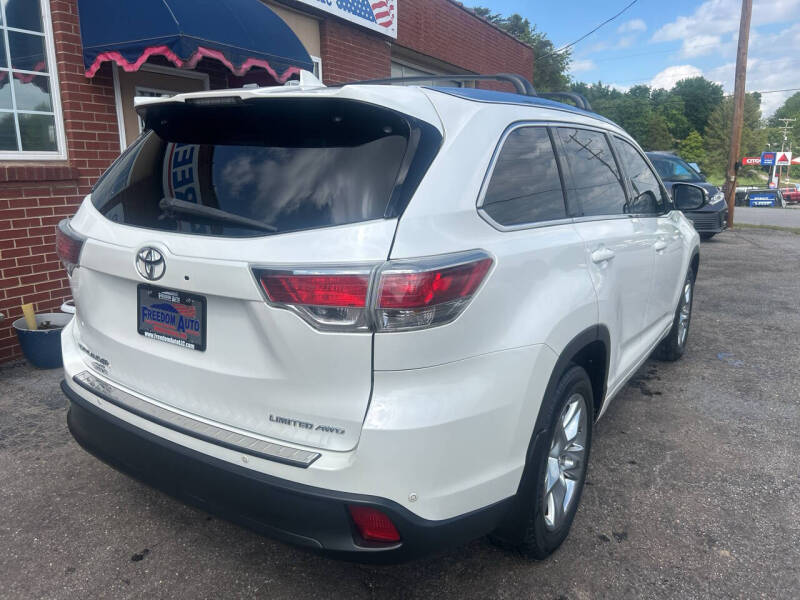 2016 Toyota Highlander Limited Platinum