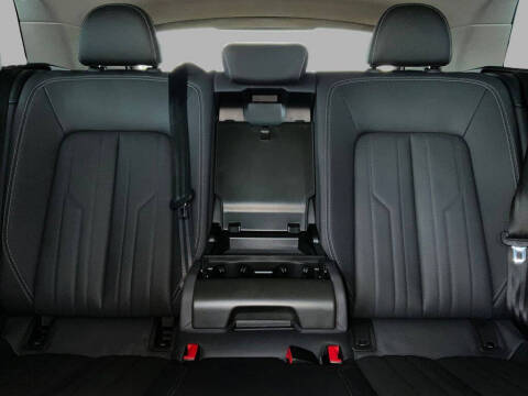 2024 Audi Q8 e-tron quattro Premium Plus