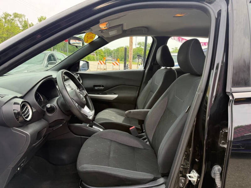 2020 Nissan Kicks SV