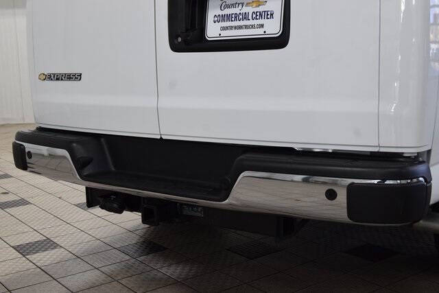 2025 Chevrolet Express 2500