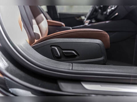 2019 Audi A4 quattro Premium Plus 45 TFSI