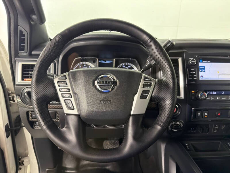 2018 Nissan Titan SV