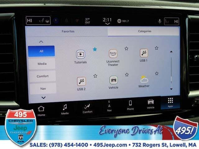 2026 Chrysler Pacifica Select