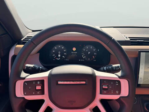 2025 Land Rover Defender 130 P400 X-Dynamic SE