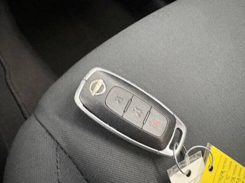 2023 Nissan Kicks S