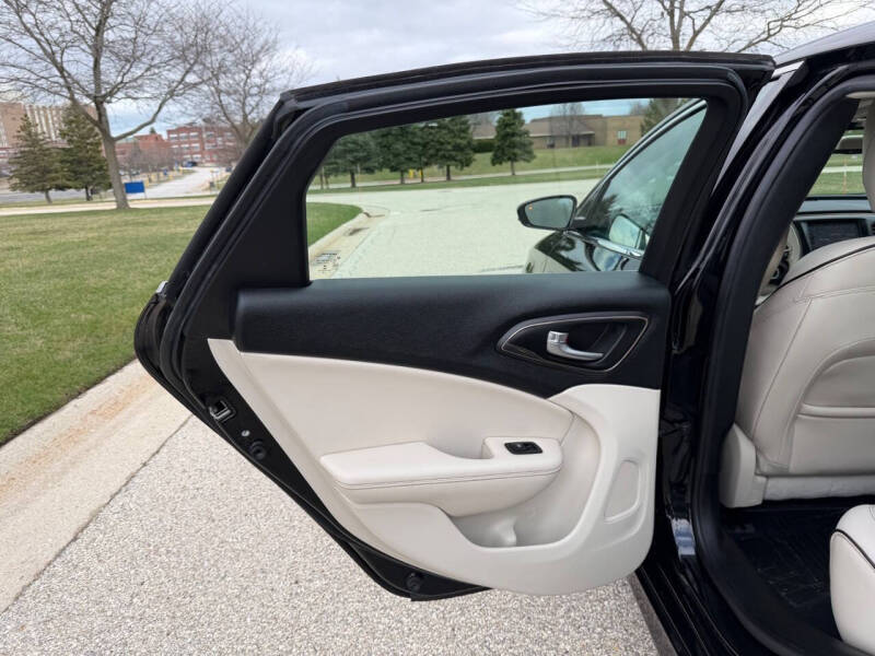 2015 Chrysler 200 C