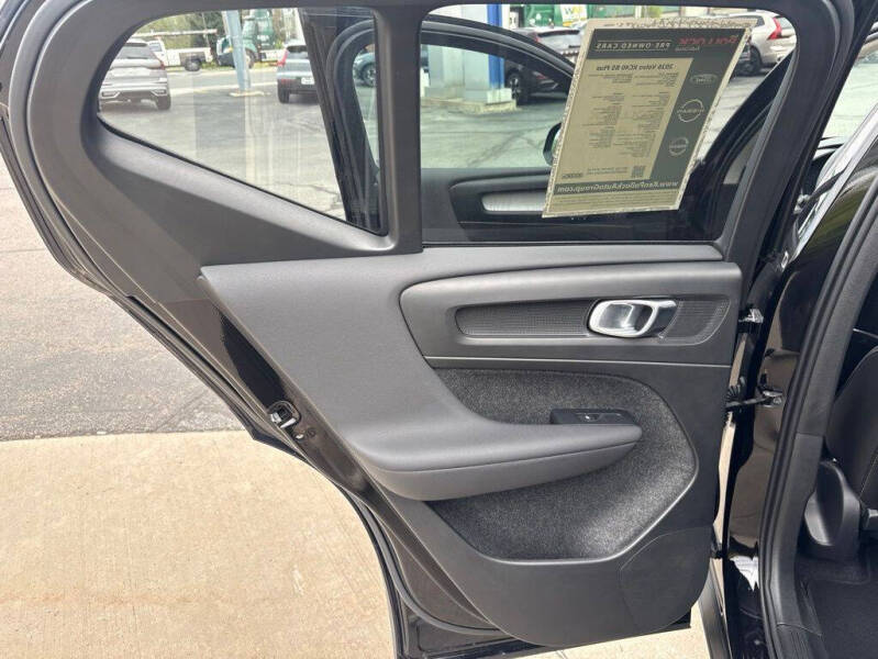 2026 Volvo XC40 B5 Plus