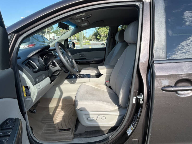 2016 Kia Sedona LX