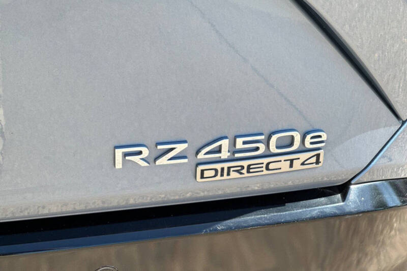 2023 Lexus RZ 450e Luxury