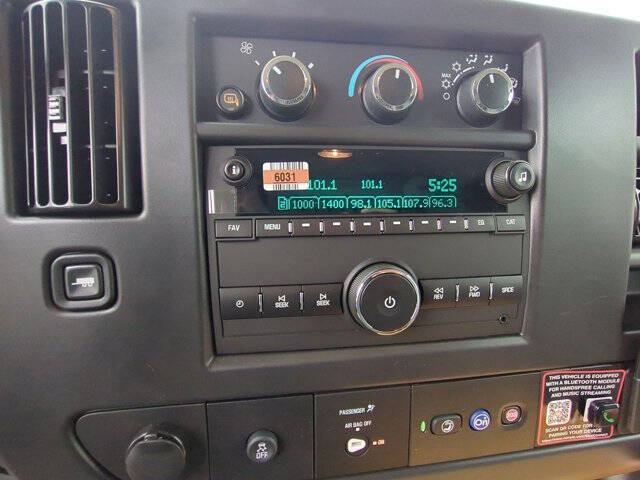 2025 Chevrolet Express 2500