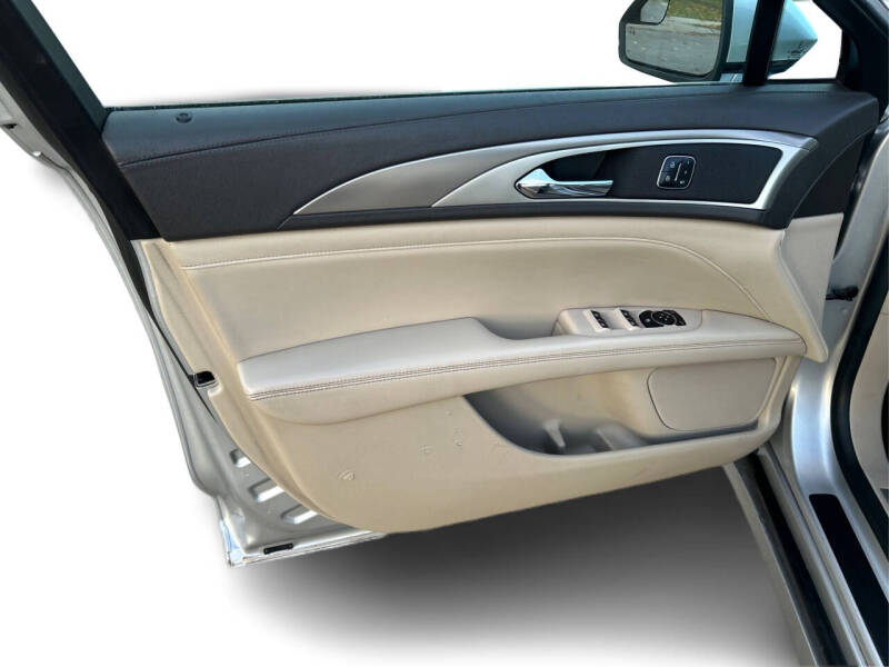 2017 Lincoln MKZ Premiere