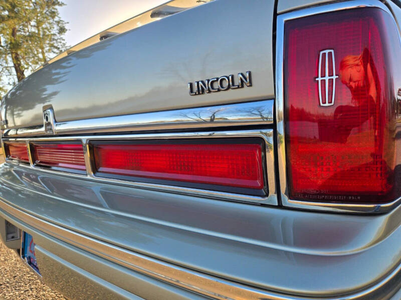 1997 Lincoln Town Car Executive