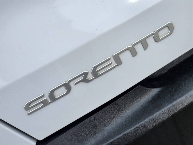 2023 Kia Sorento LX
