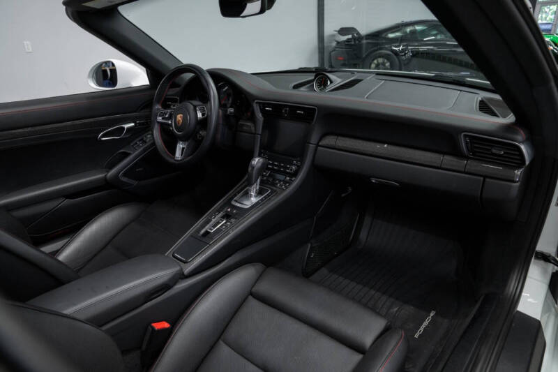 2019 Porsche 911 Targa 4S