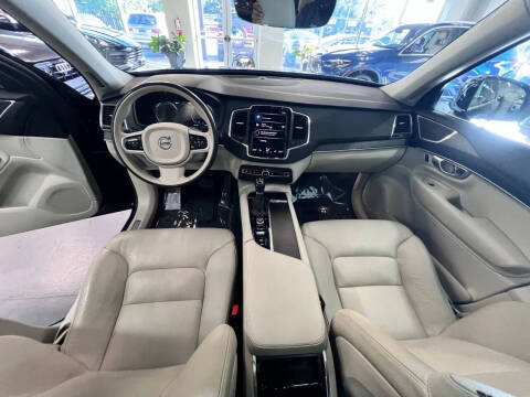 2020 Volvo XC90 T5 Momentum