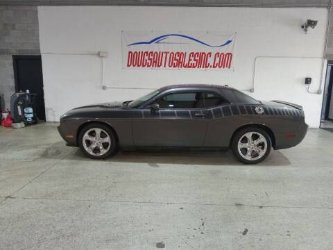 2013 Dodge Challenger for sale at DOUG'S AUTO SALES INC in Pleasant View TN