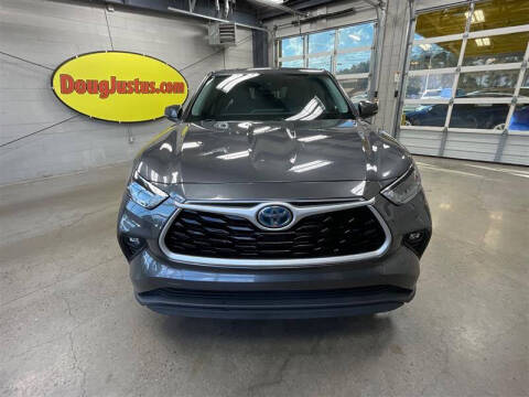 2022 Toyota Highlander Hybrid LE