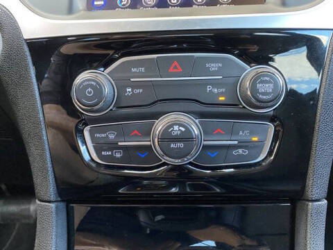 2023 Chrysler 300 Touring L