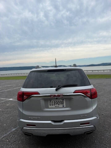 2017 GMC Acadia Denali