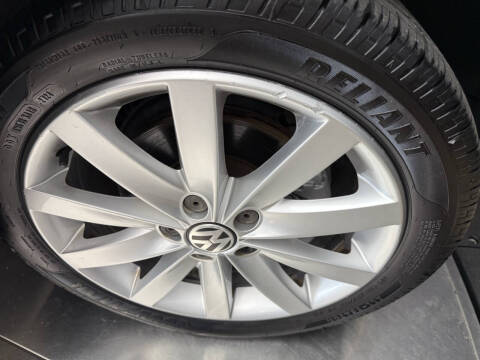 2011 Volkswagen Jetta SportWagen SE PZEV