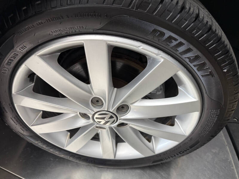 2011 Volkswagen Jetta SportWagen SE PZEV