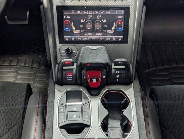 2023 Lamborghini Urus Performante