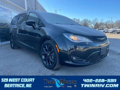 2020 Chrysler Pacifica for sale at TWIN RIVERS CHRYSLER JEEP DODGE RAM in Beatrice NE