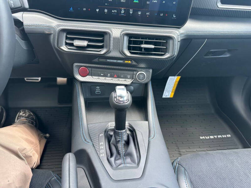 2025 Ford Mustang Dark Horse