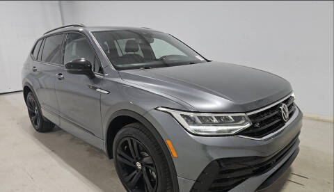 2023 Volkswagen Tiguan SE R-Line Black