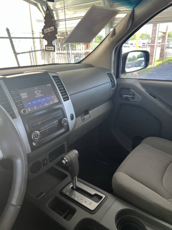 2019 Nissan Frontier SV