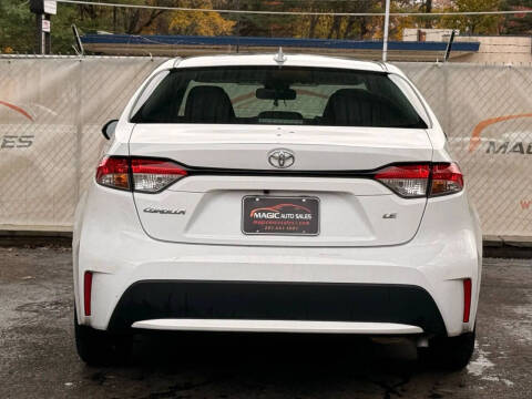 2022 Toyota Corolla LE