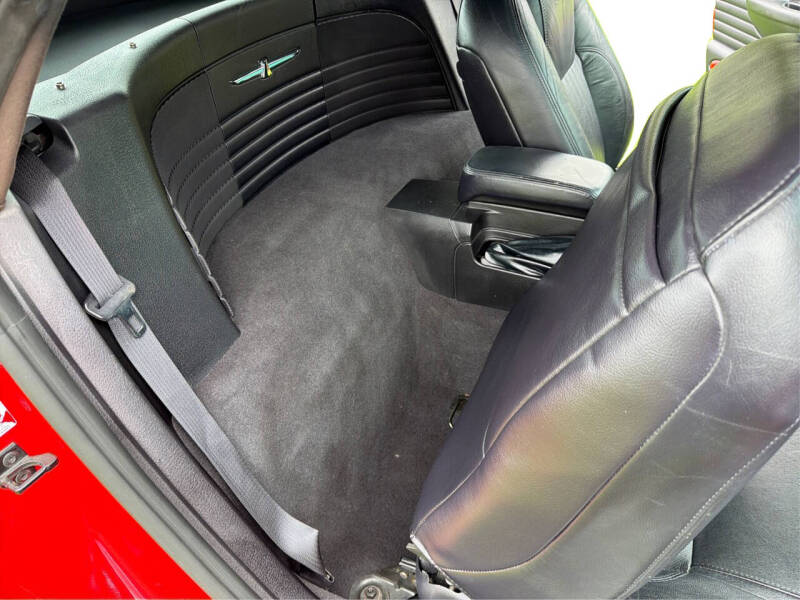 2005 Ford Thunderbird Deluxe