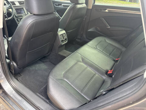 2017 Volkswagen Passat 1.8T SE