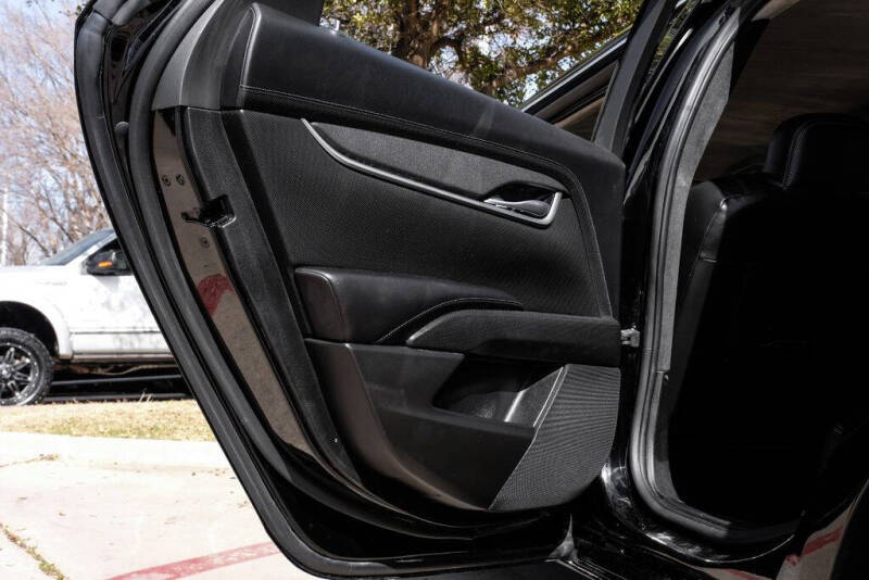 2015 Cadillac XTS Pro Coachbuilder-Limo