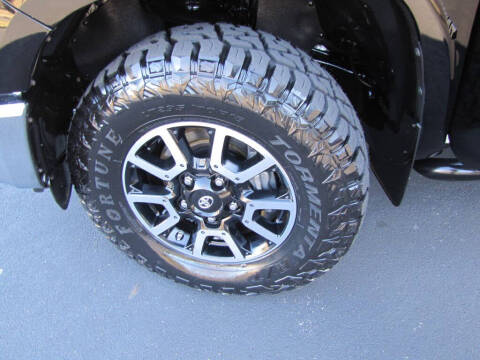 2017 Toyota Tundra SR5