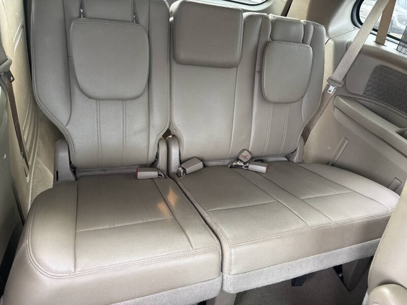 2015 Chrysler Town and Country Touring-L