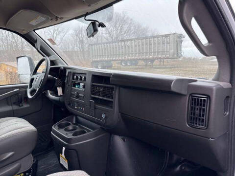 2025 GMC Savana 3500