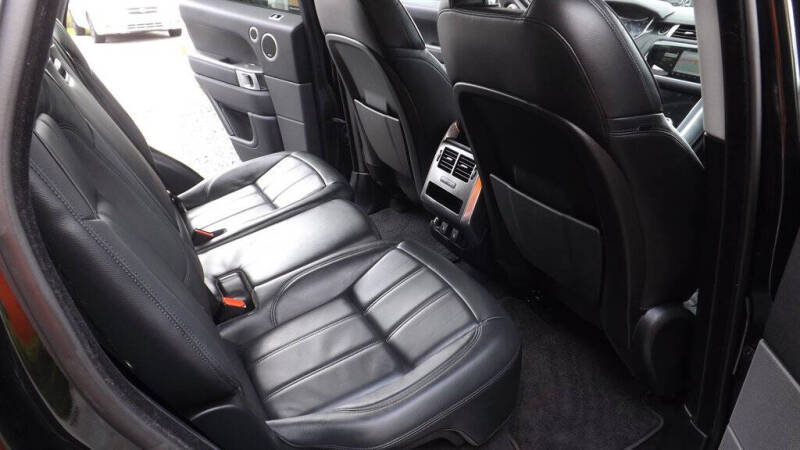 2021 Land Rover Range Rover Sport SE