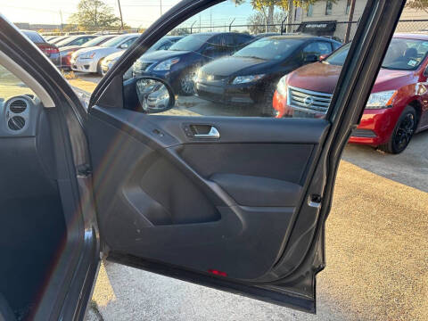 2014 Volkswagen Tiguan S