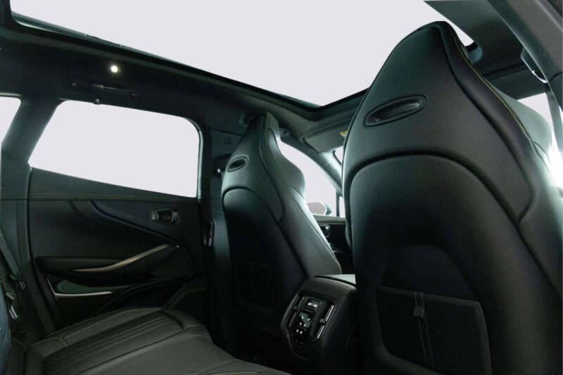 2026 Aston Martin DBX 707