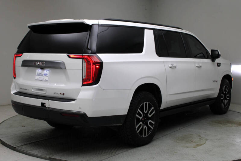2023 GMC Yukon XL AT4