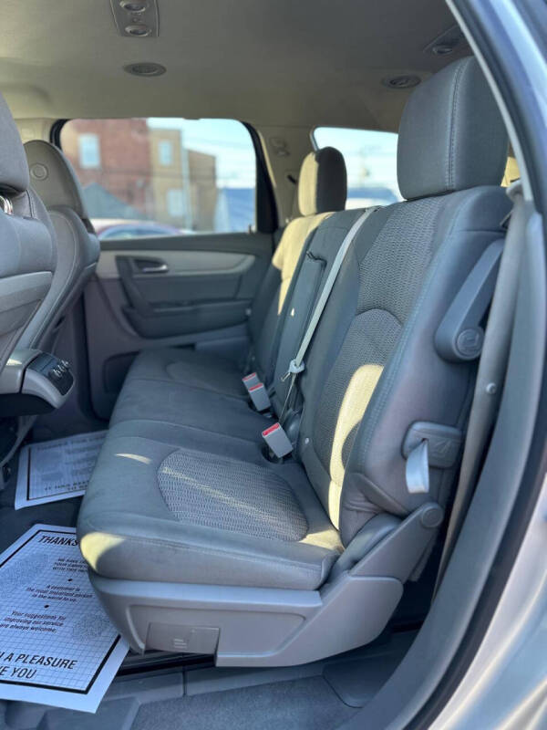 2017 Chevrolet Traverse LS