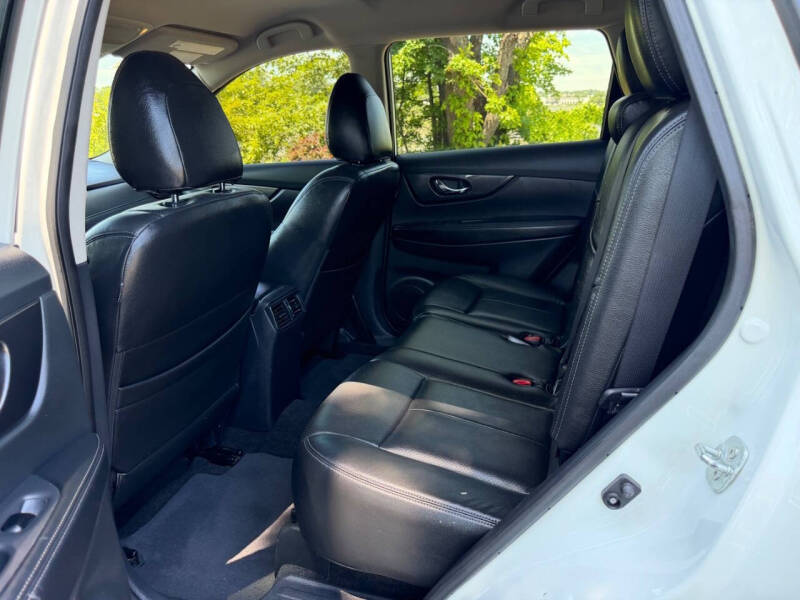 2017 Nissan Rogue SV
