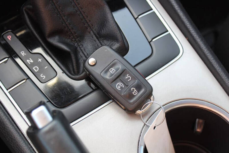 2021 Volkswagen Passat SE